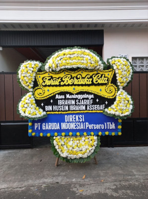 Papan Bunga Duka di Bayang